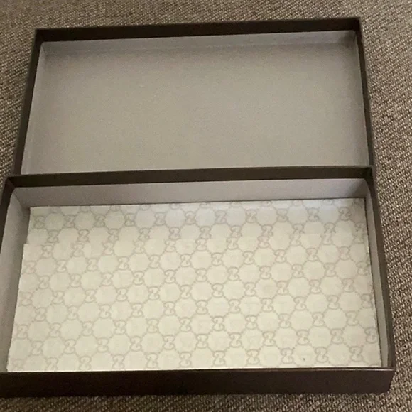 Gucci Box - Picture 3 of 3